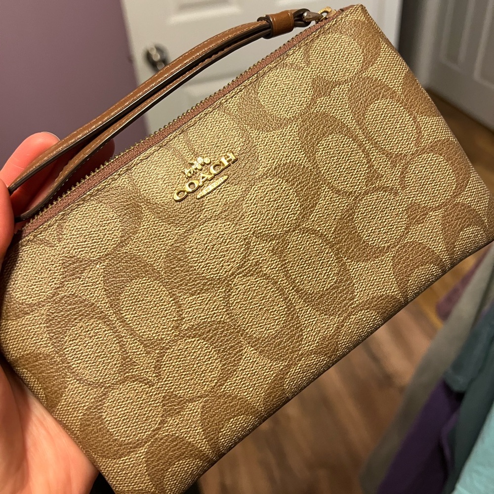 Coach Wallet / Wristlet